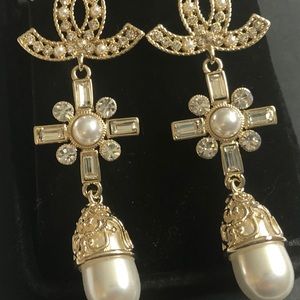 CHANEL DANGLE EARRINGS FILIGREED PEARLS CRYSTALS